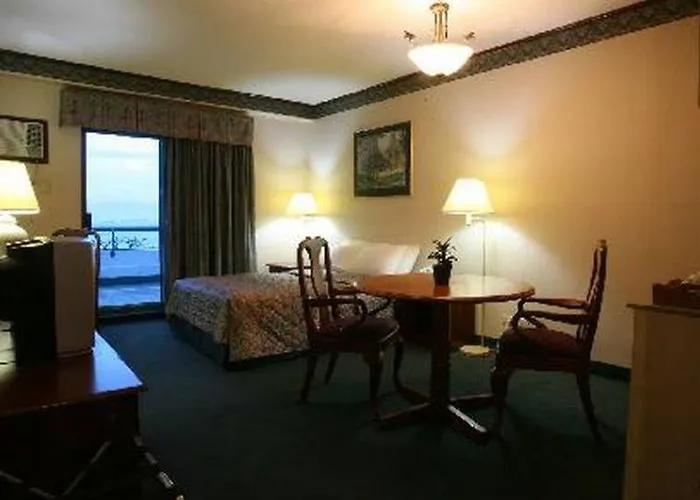 Отель Days Mactan Cebu Мактан