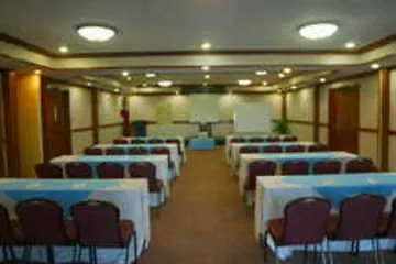 Отель Days Mactan Cebu